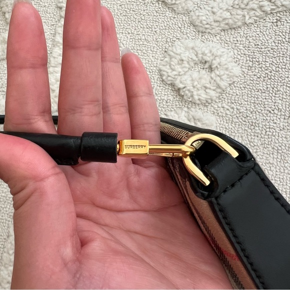 Burberry Check Shoulder Bag - Picture 3 of 8